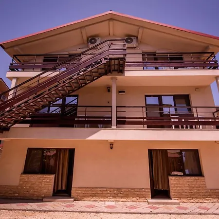 Complex Lorena Navodari