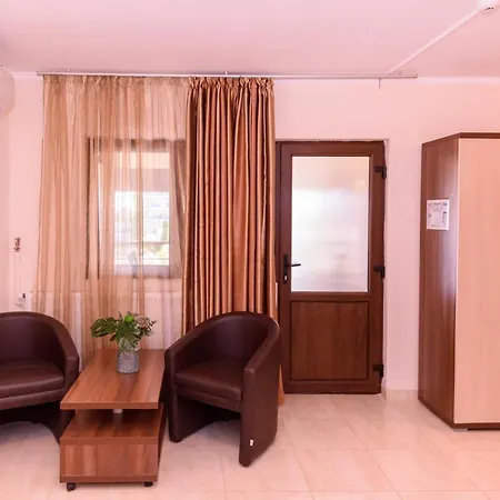 Complex Lorena Otel Navodari